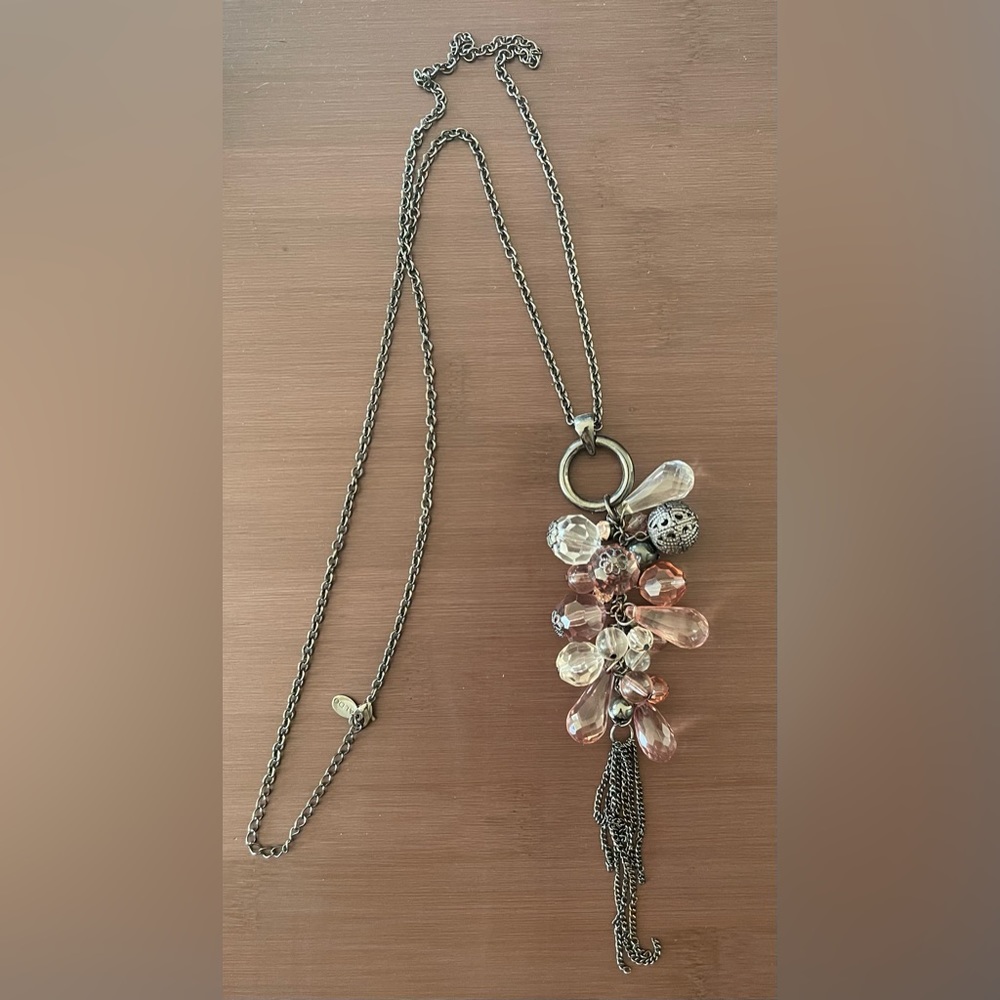 Long drop pendant necklace